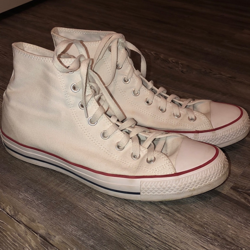 White converse! Men’s size 11, women’s size 13